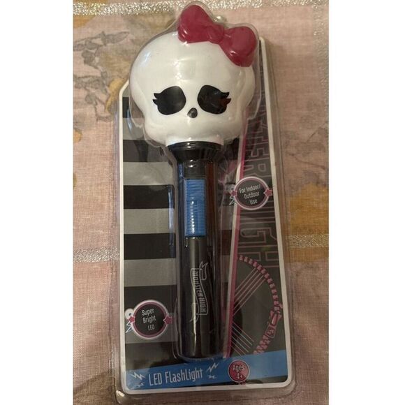 Sakar Flashlight Monster High LED Skull - Picture 1 of 4